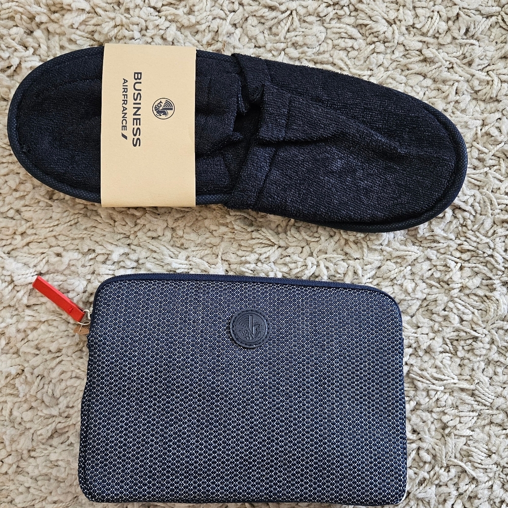 Air France Business Class Amenity Kit New (Sealed/Unopened) With Slippers